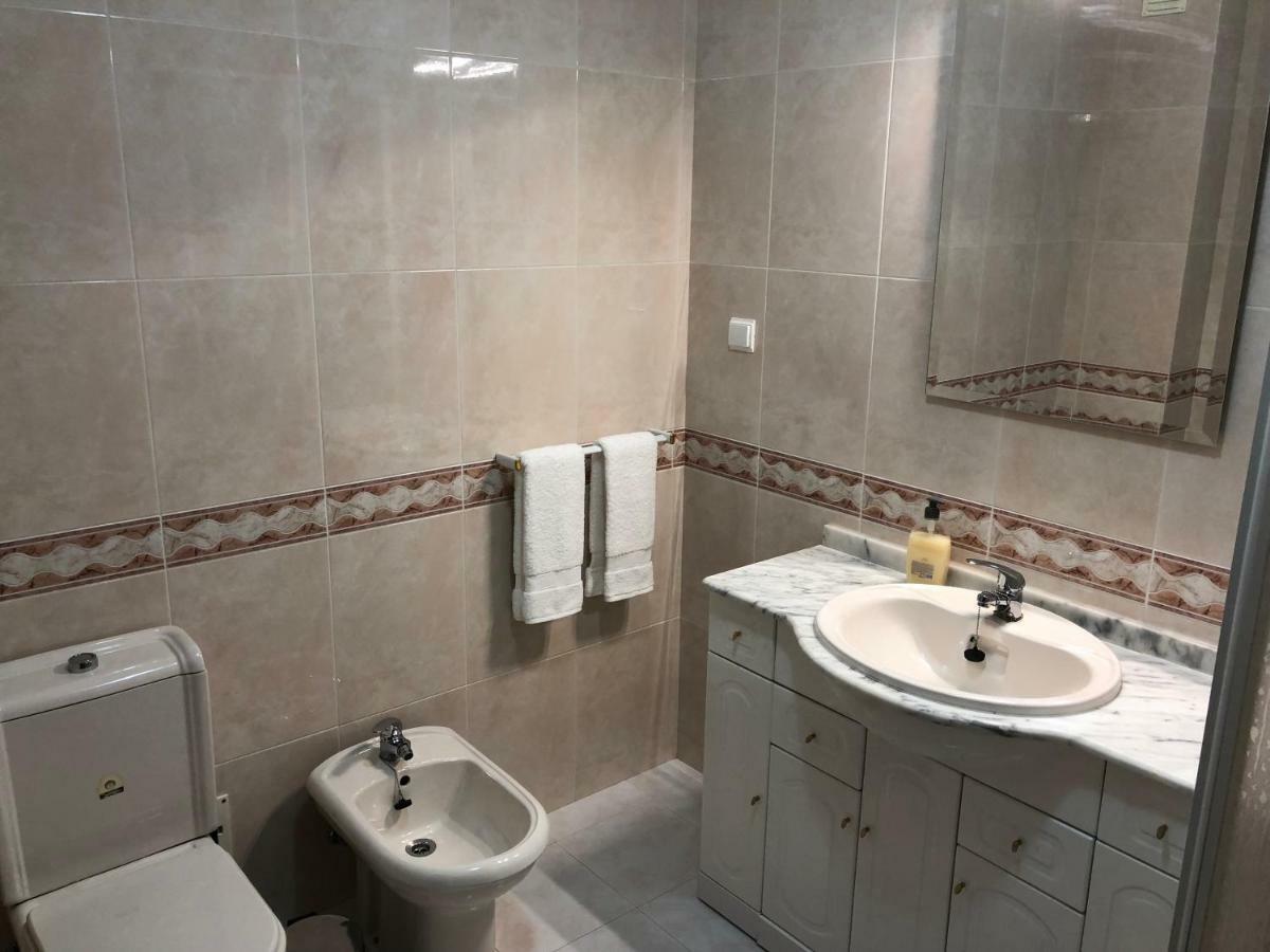 Olinda'S 2 Bedroom Apartment Lagos Exterior photo